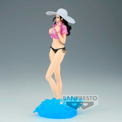 Detail-focused pose capture of Nico Robin in Splash Style finish