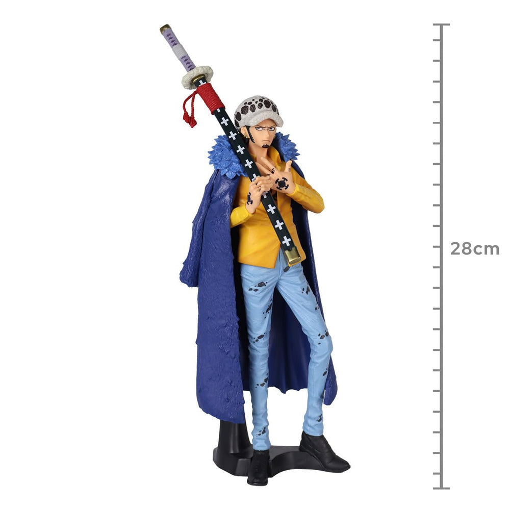 Banpresto Trafalgar Law Wanokuni dynamic pose captures iconic movement for fans.