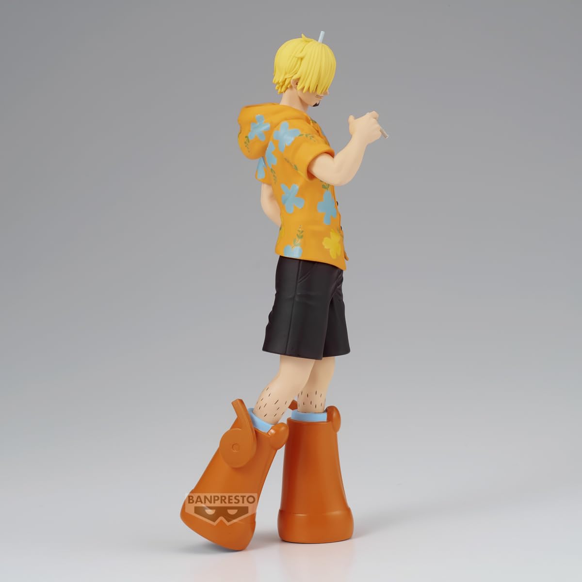 Banpresto Sanji Egghead Shukko figure pose captures iconic stance.
