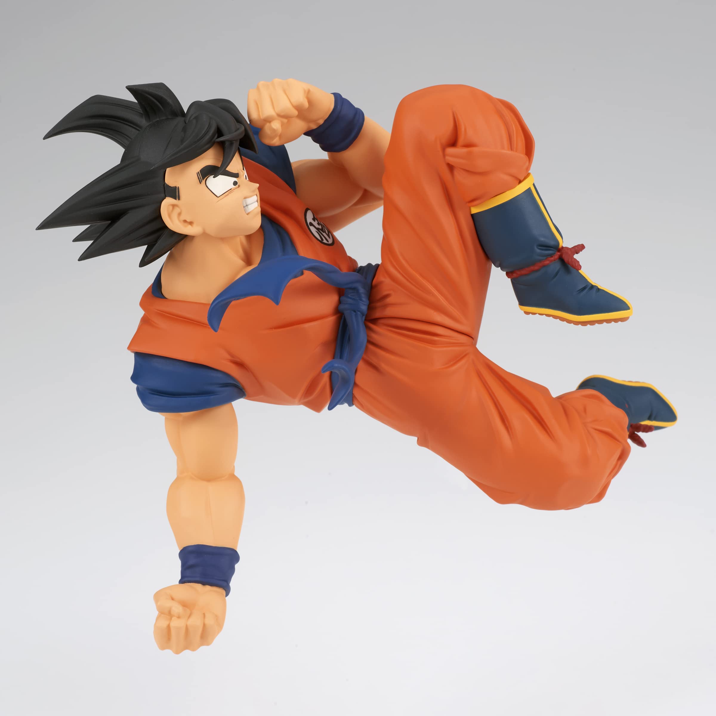 Banpresto action pose captures Goku against Frieza for an eye-catching shelf centerpiece.