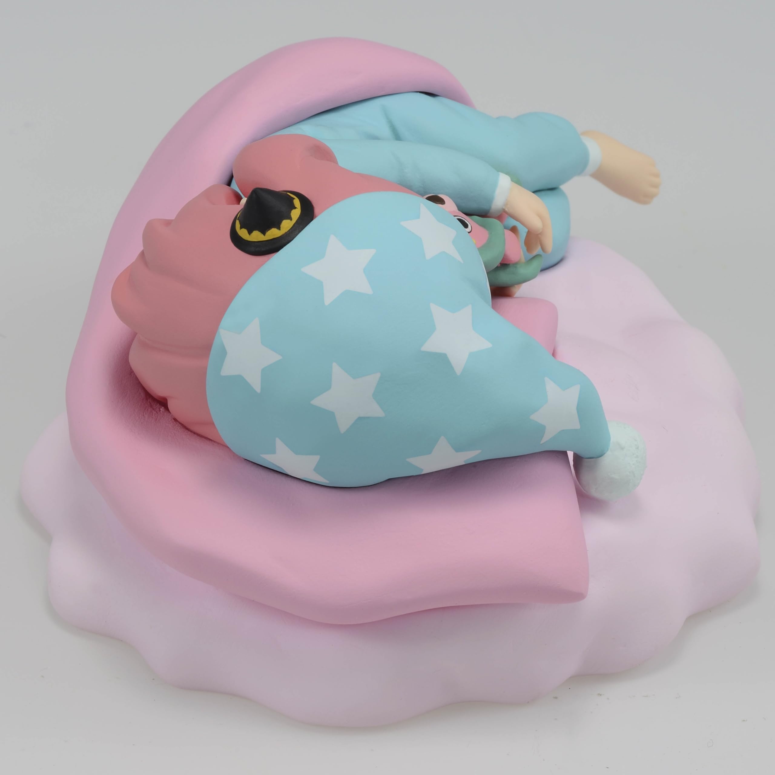 Banpresto Anya Pajamas Ver is ideal for decorative shelves and desks.