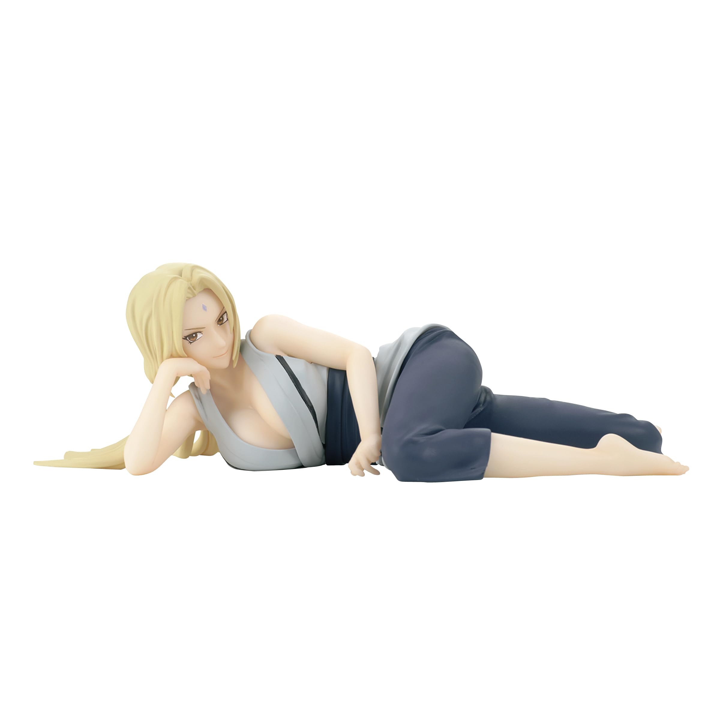 Banpresto Tsunade Relax Time figure front view for stylish display