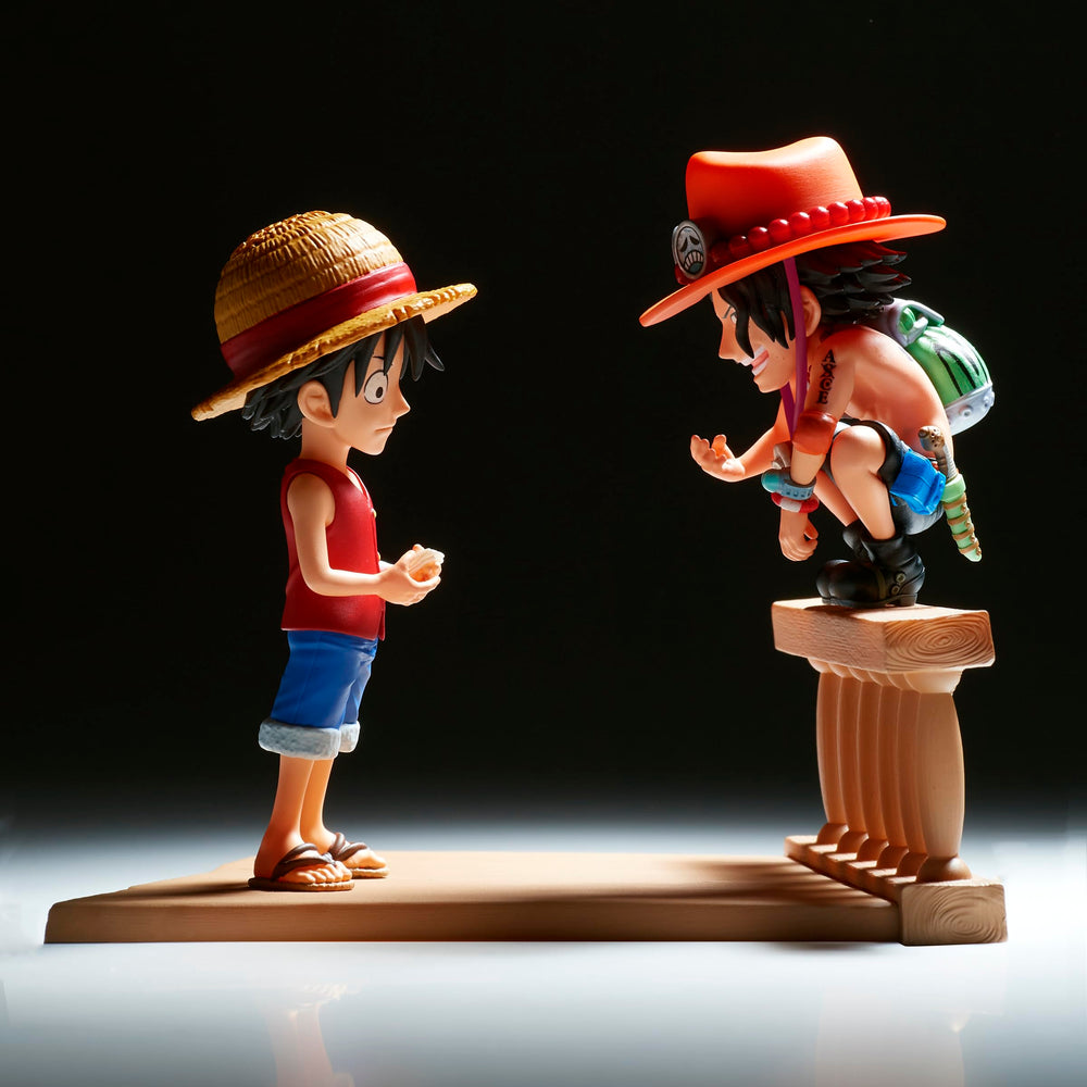 Collect with other WCF figures to create dynamic One Piece dioramas.