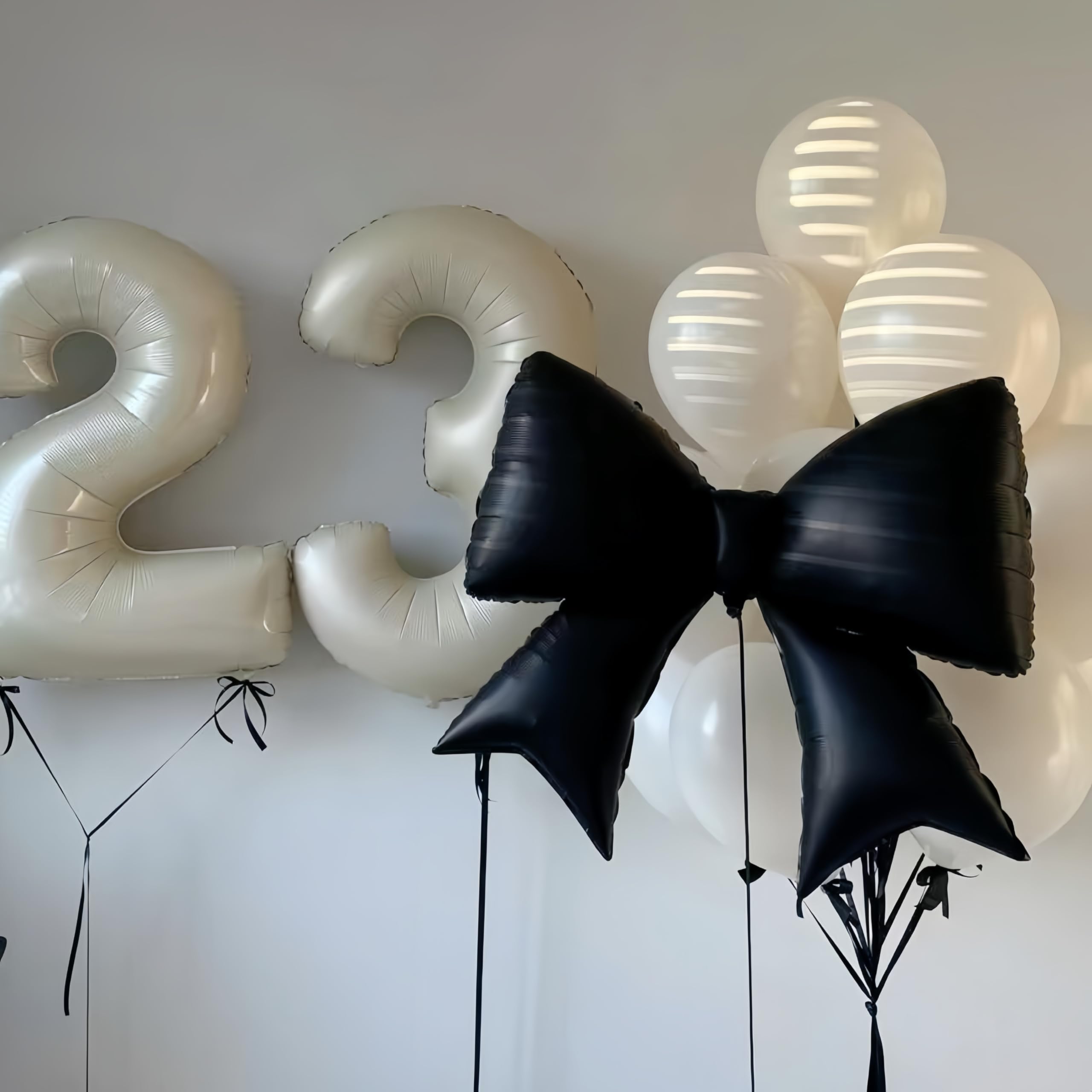 Baoonworlld aluminum foil balloon with self-sealing valve for quick inflation and reusable decor.