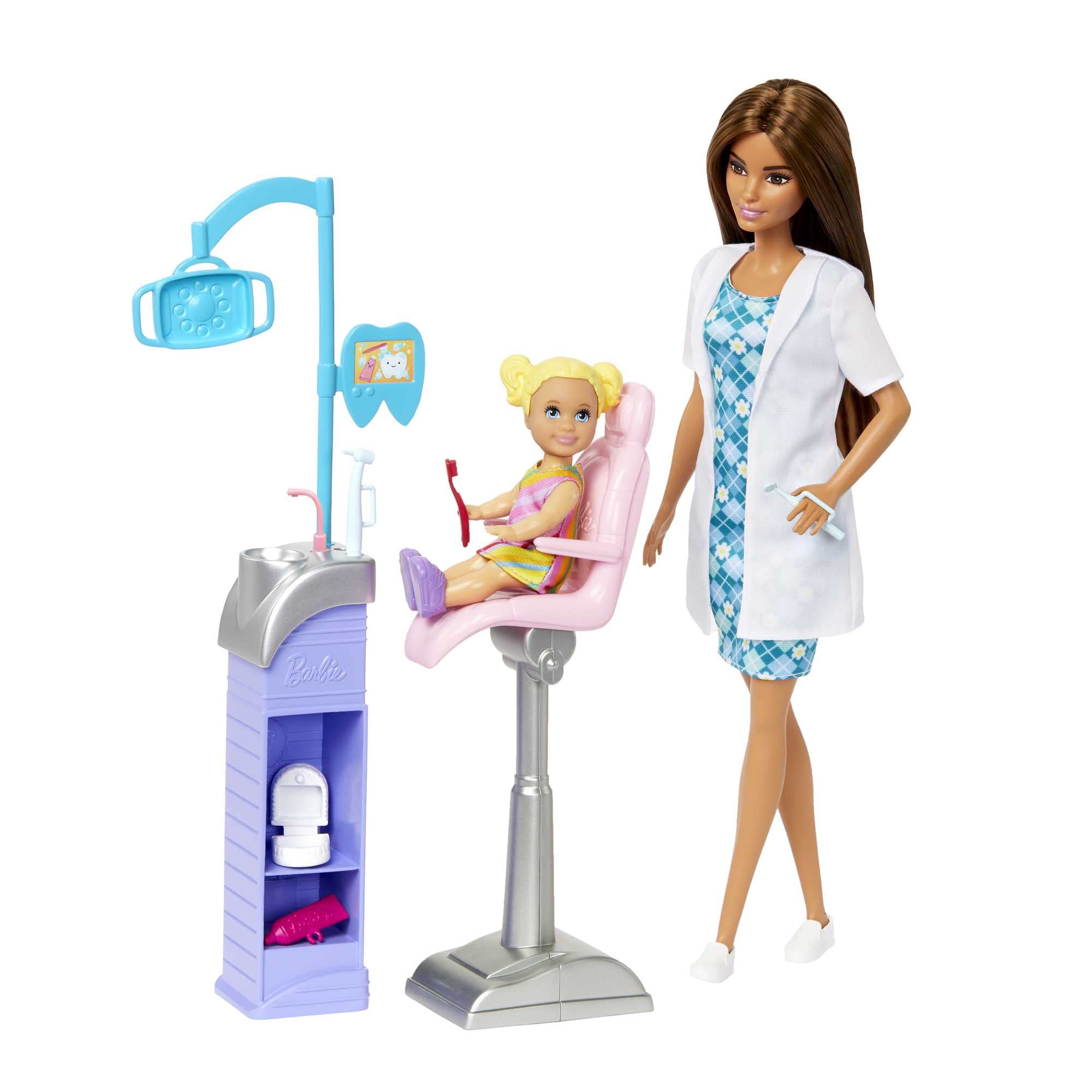 Barbie Careers two-doll set encourages doctor and patient storytelling.