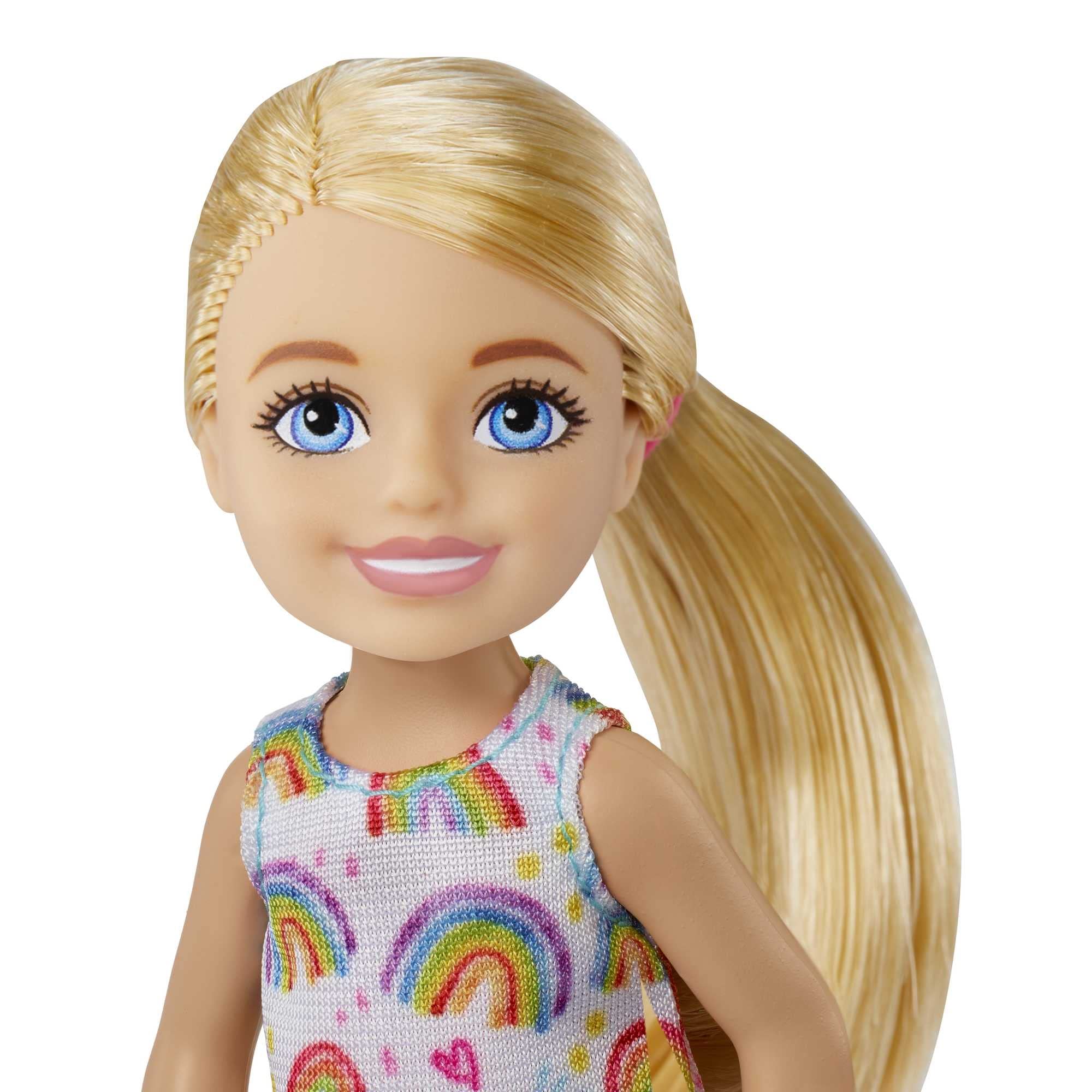 Barbie Chelsea doll with removable fashion pieces invites mix-and-match outfits.