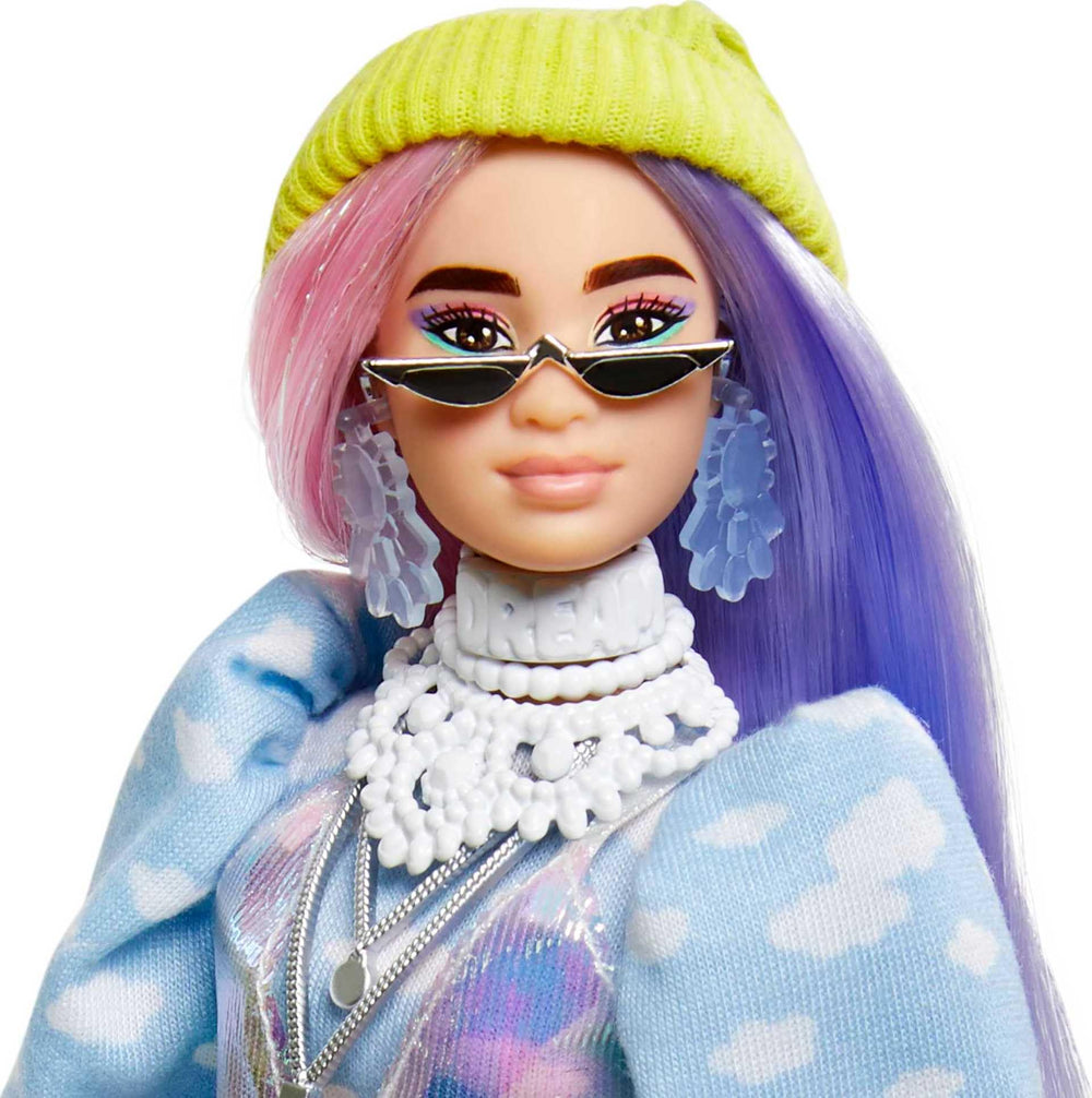 Barbie Extra gem-shaped purse accessorizes creative fashion moments.