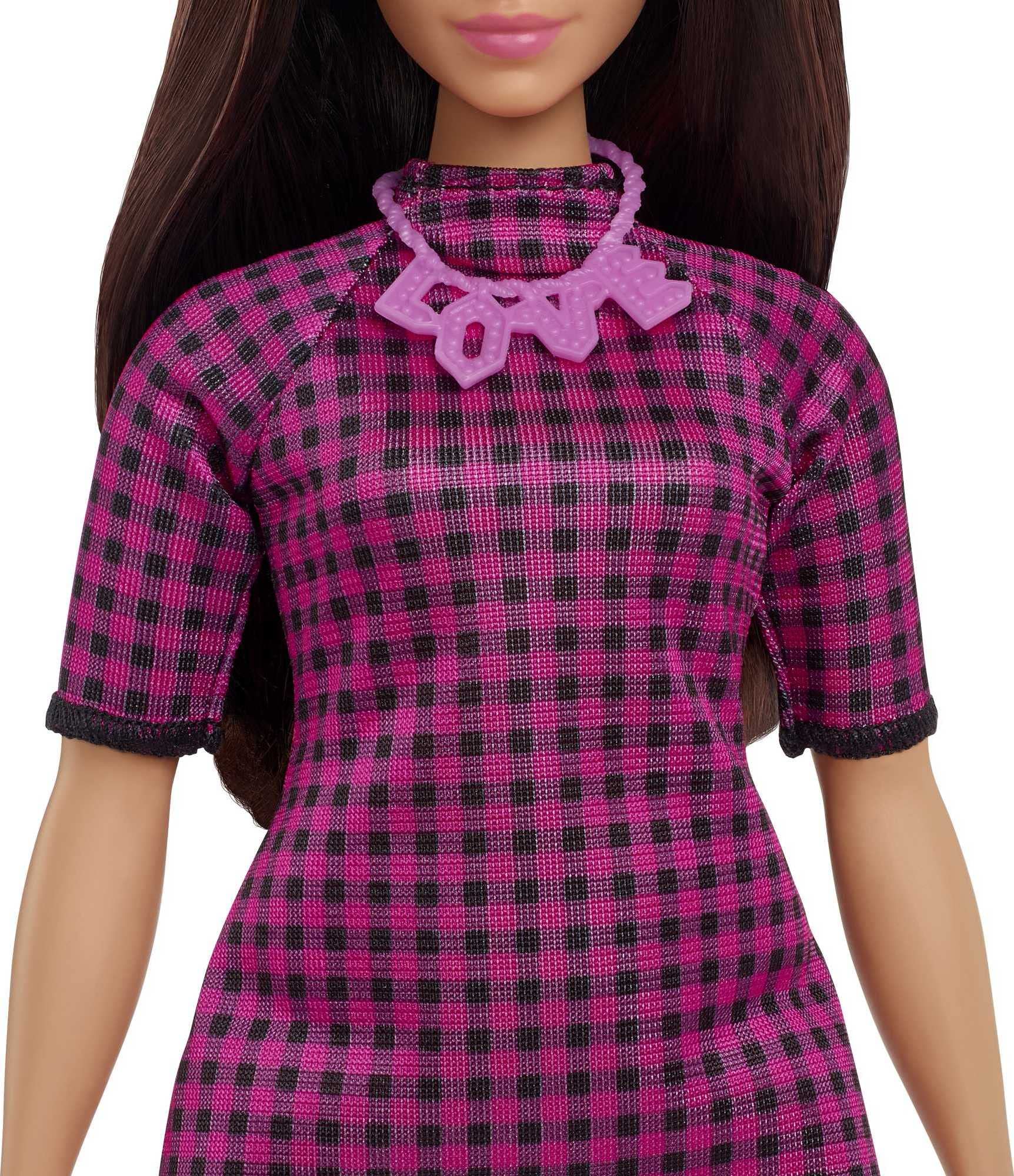 Barbie Fashionistas #188 high-neck checkered dress creates a sleek, contemporary look.