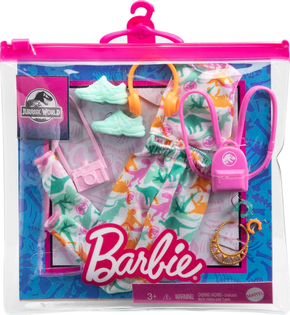 Barbie Jurassic World accessories including backpack and necklace for complete storytelling.