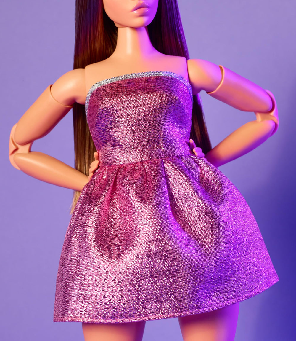 Barbie Looks No. 24 articulated Made To Move body enables dynamic posing.
