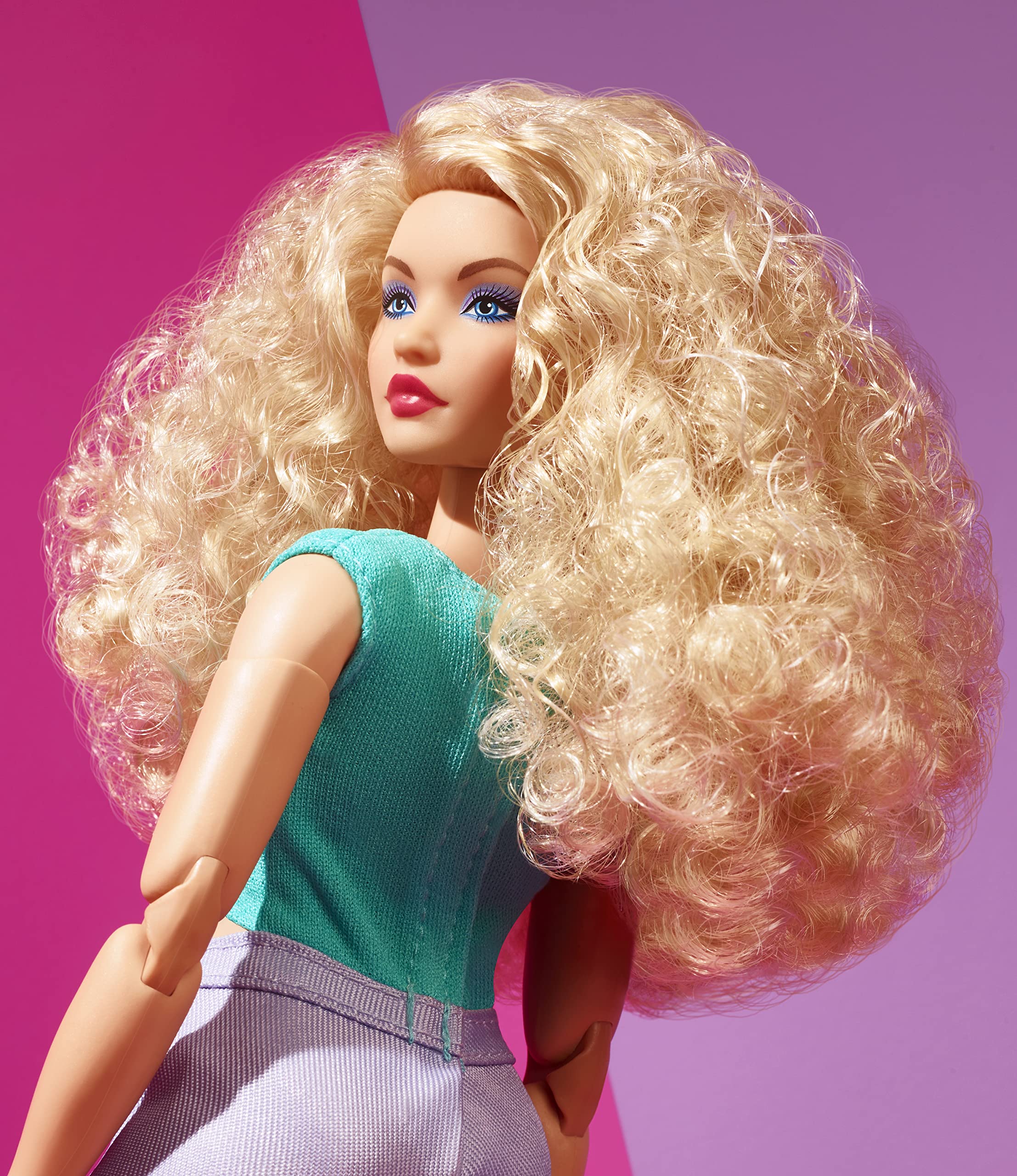 Barbie Looks posable curvy body enables dynamic posing and storytelling.