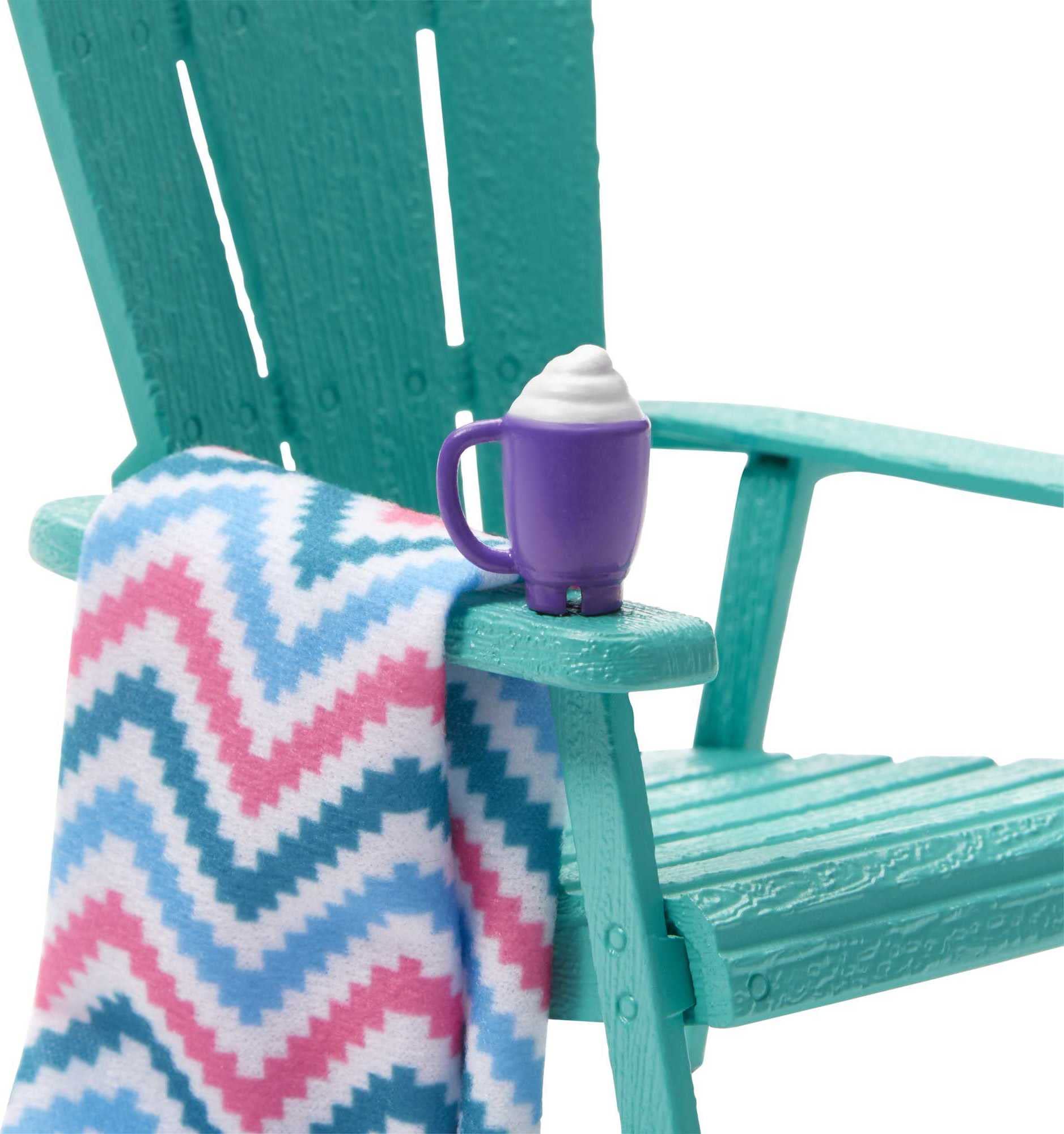 Barbie lantern detail enhances evening outdoor play