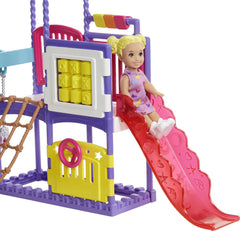 Barbie Skipper Babysitters Inc. steering wheel and spinning blocks support interactive storytelling.