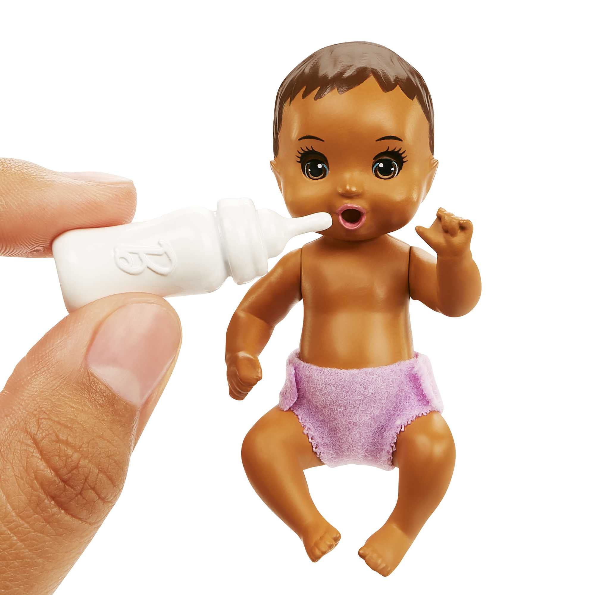Barbie Skipper Babysitters Inc. bottle or pacifier prompts interactive feeding