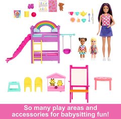 Barbie Skipper puppet show feature — movable puppets enhance storytelling moments.