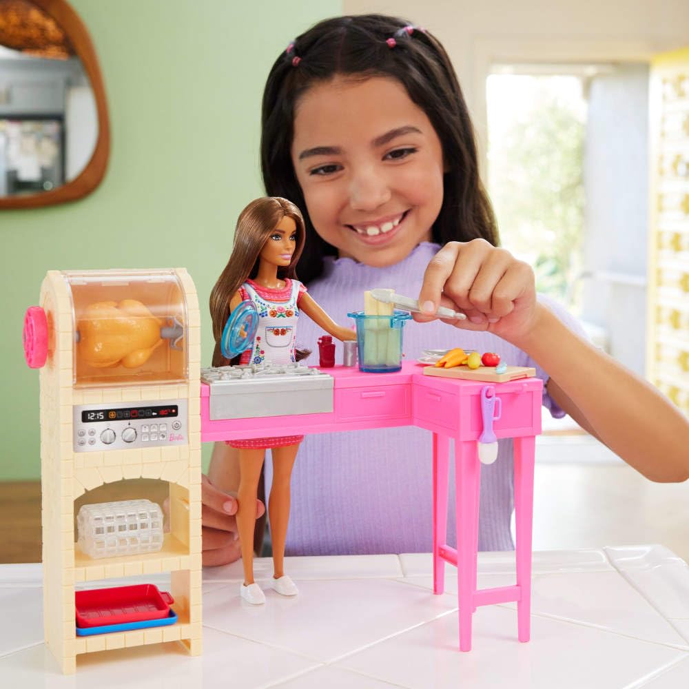 Barbie Teresa color-change cookies for interactive pretend baking.