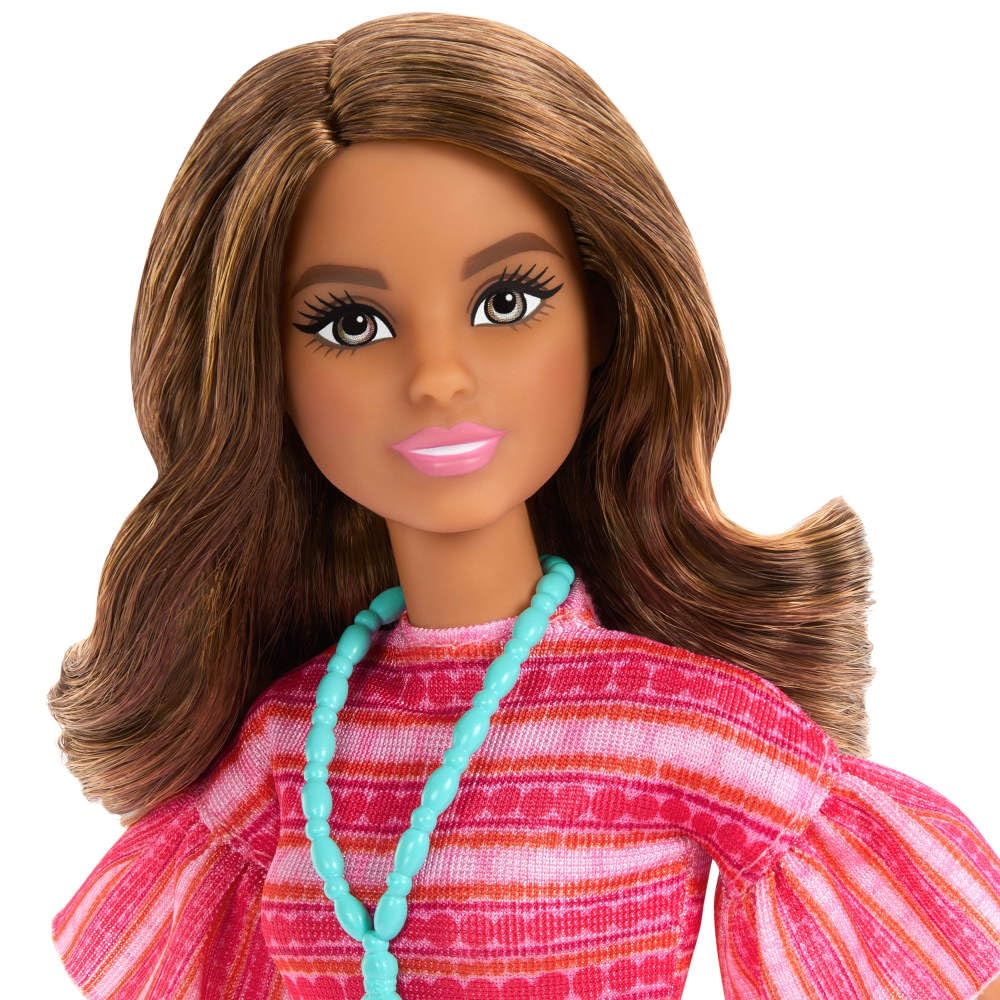 Barbie Teresa Recipe for Friendship blue clutch accessory enhances storytelling and styling