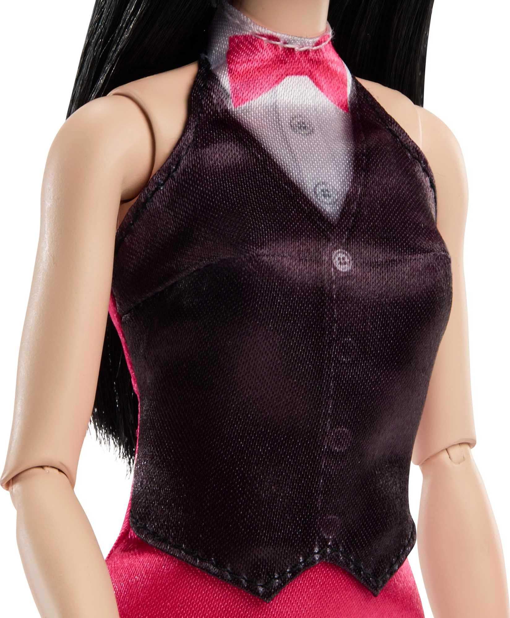 Barbie violin bow accessory enhances pretend practice sessions.