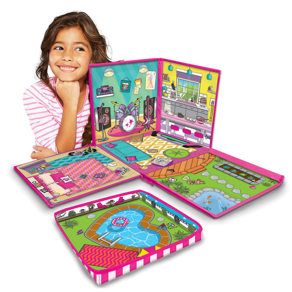 Barbie ZipBin 40 easy-clean material cleans up after busy playtimes.
