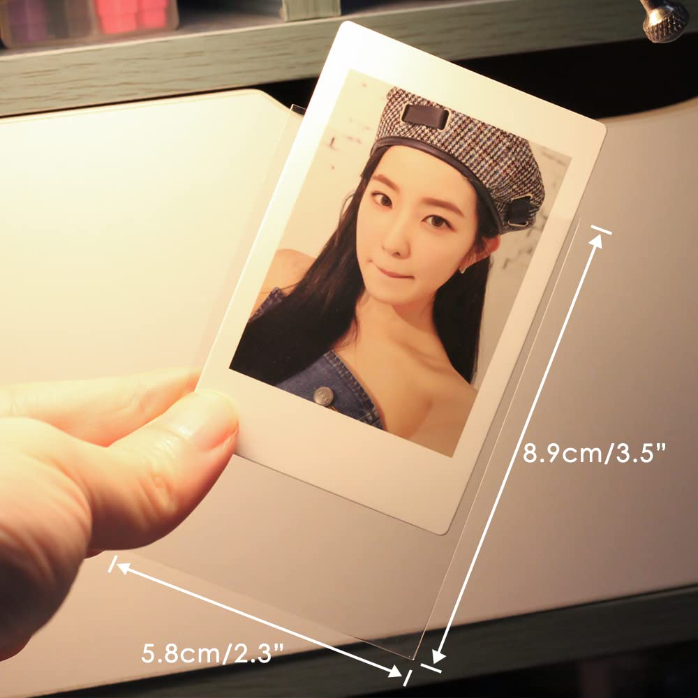 Baskiss sleeve designed for 55 x 85 mm photocards to prevent wobble