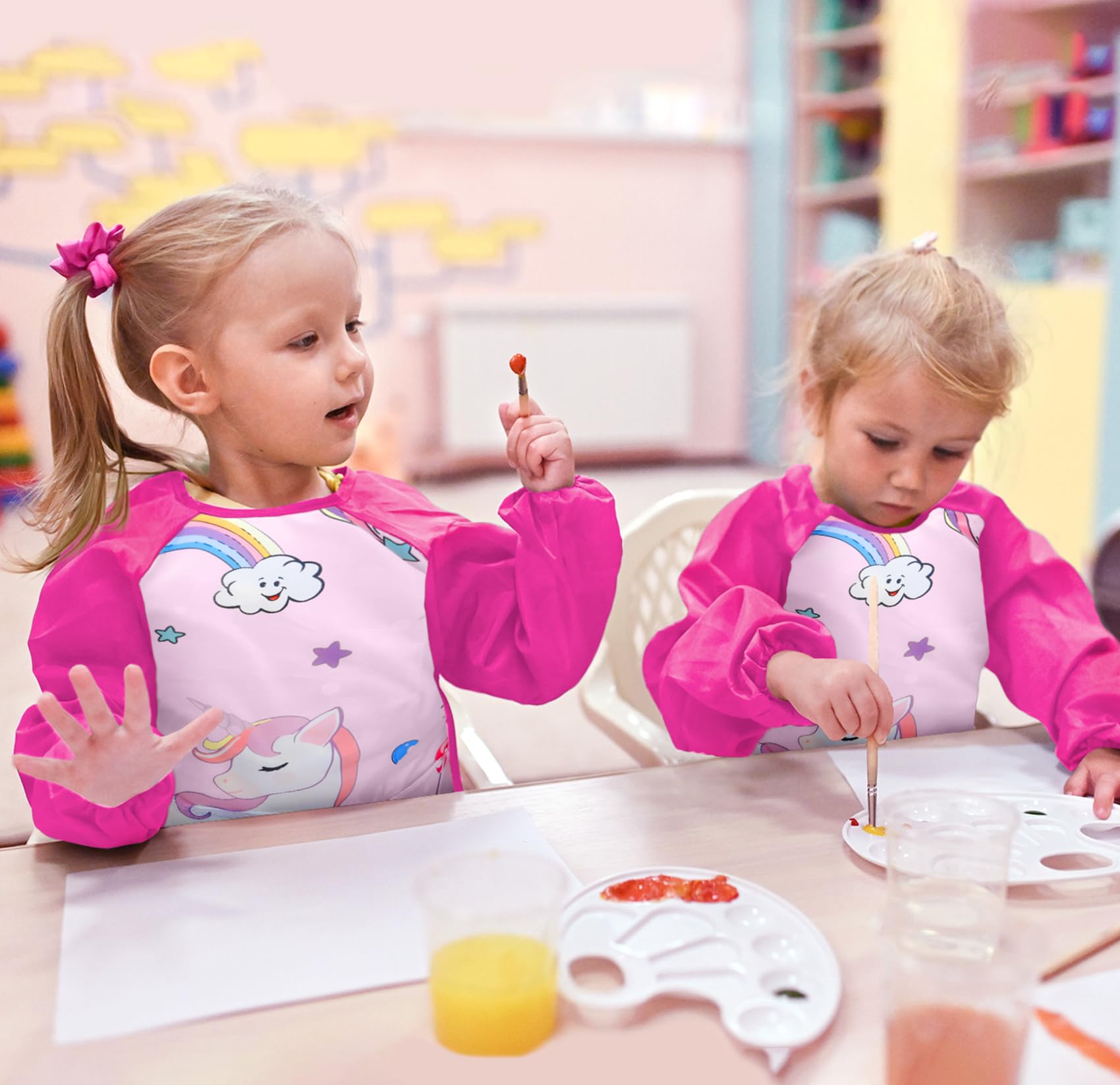 Bassion Kids Art Smock easy to clean and quick-drying after painting.
