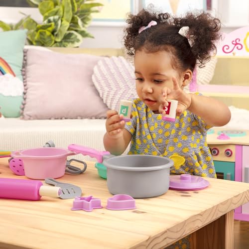 Battat Play Circle Dinner for Eight rolling pin for tactile baking play