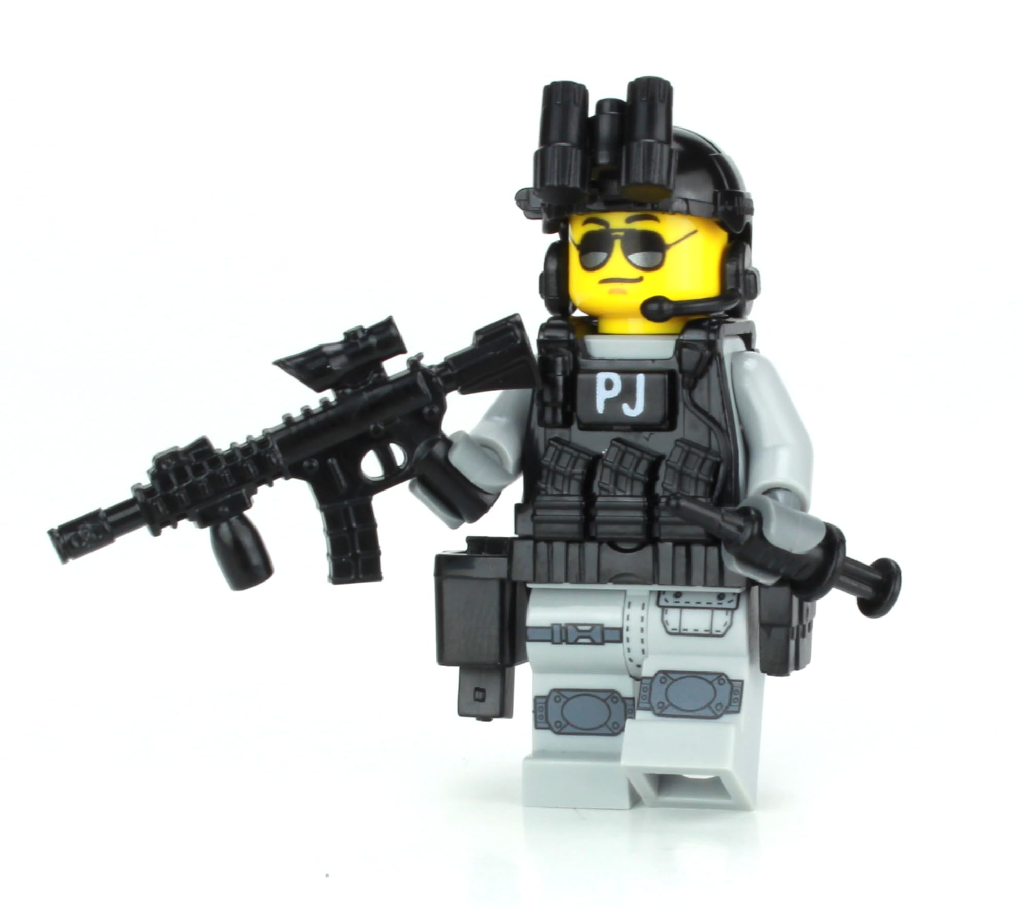 Battle Brick PJ Pararescue commando figure with authentic accessories for display and imaginative play.