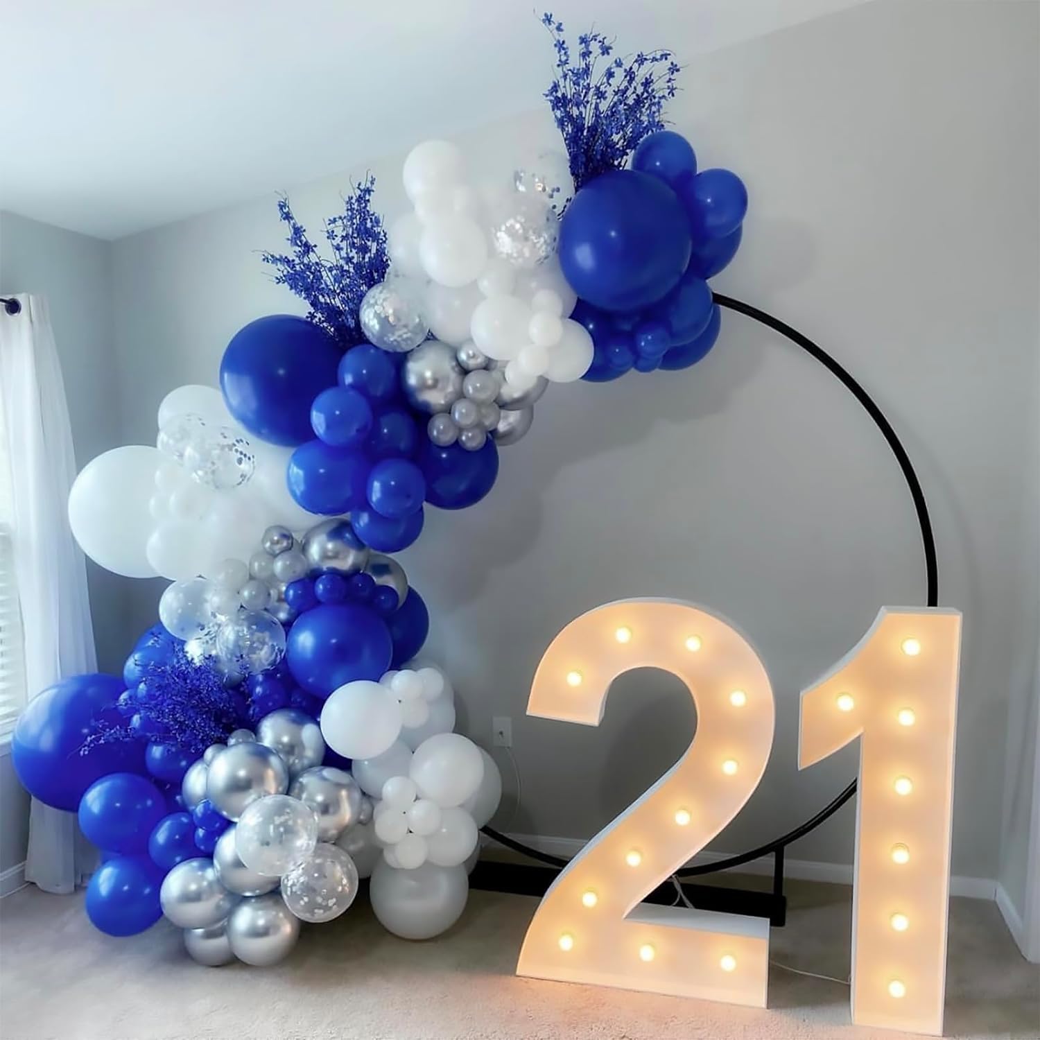 BAUANOOY balloon garland kit in royal blue for DIY arches.