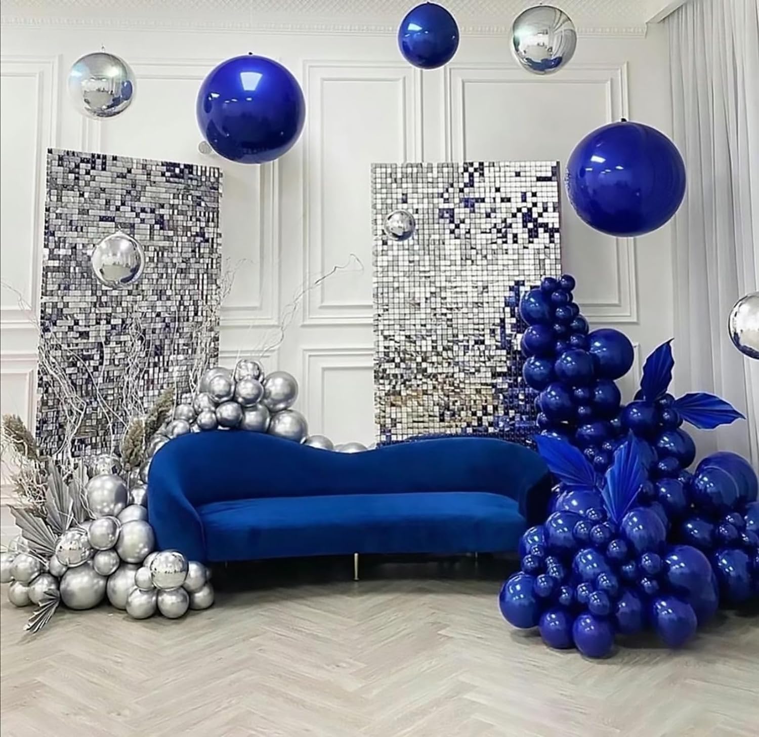 BAUANOOY graduation balloons decoration for milestone events.