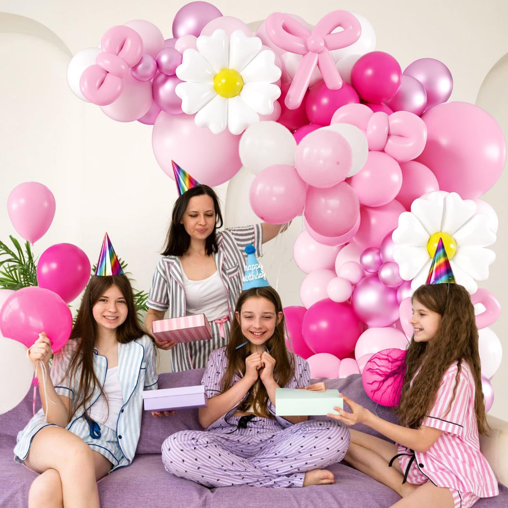 BAUANOOY cat-themed backdrop balloons create a playful party atmosphere