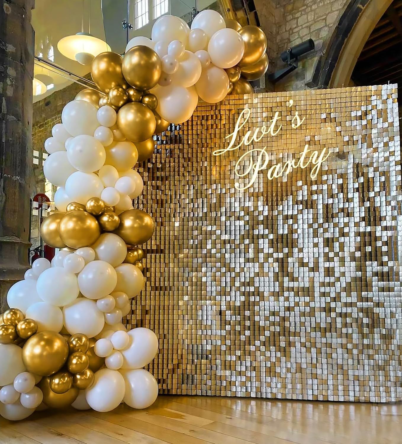 BAUANOOY close-up metallic gold balloon shine for premium look.
