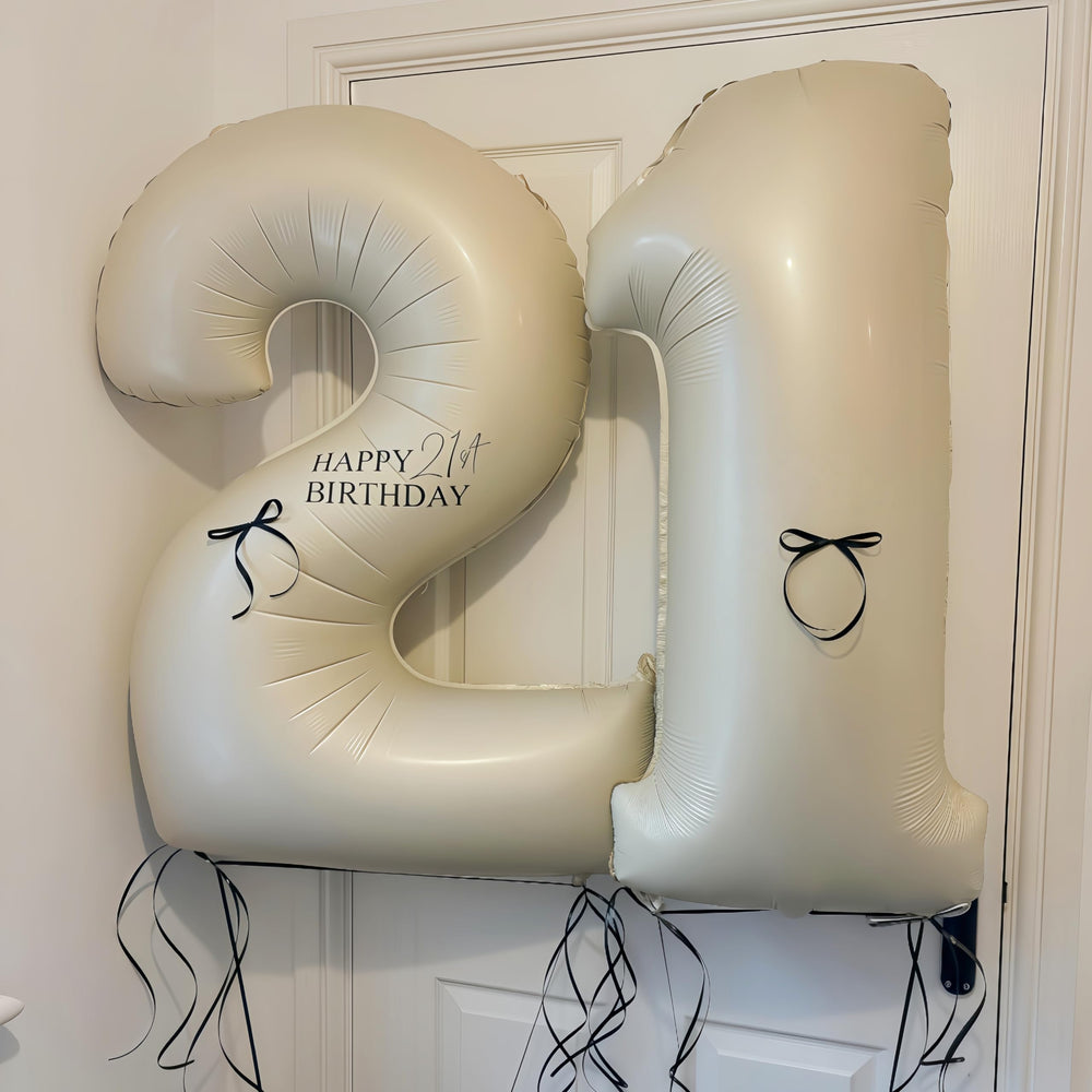 BBPOOL Cream 0 balloon used in festive party decor