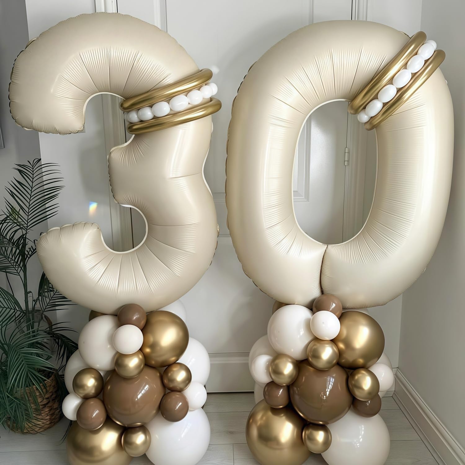 BBPOOL Cream 0 balloon in elegant wedding decor setting