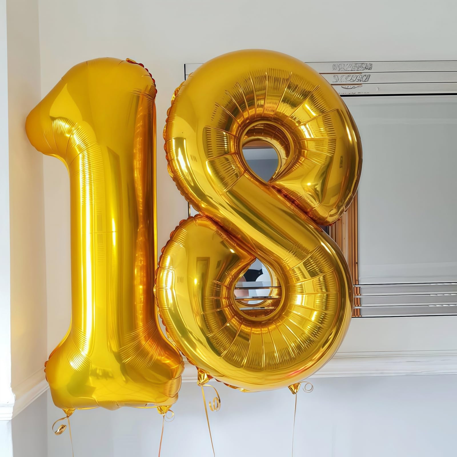 BBPOOL Gold 3 balloon hanging option helps create striking wall displays.