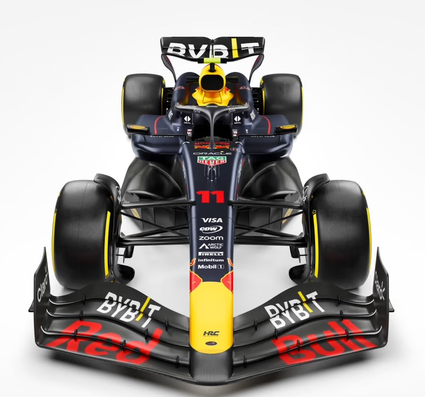 BBurago Red Bull RB20 wheel close-up highlights realistic tires and rims.