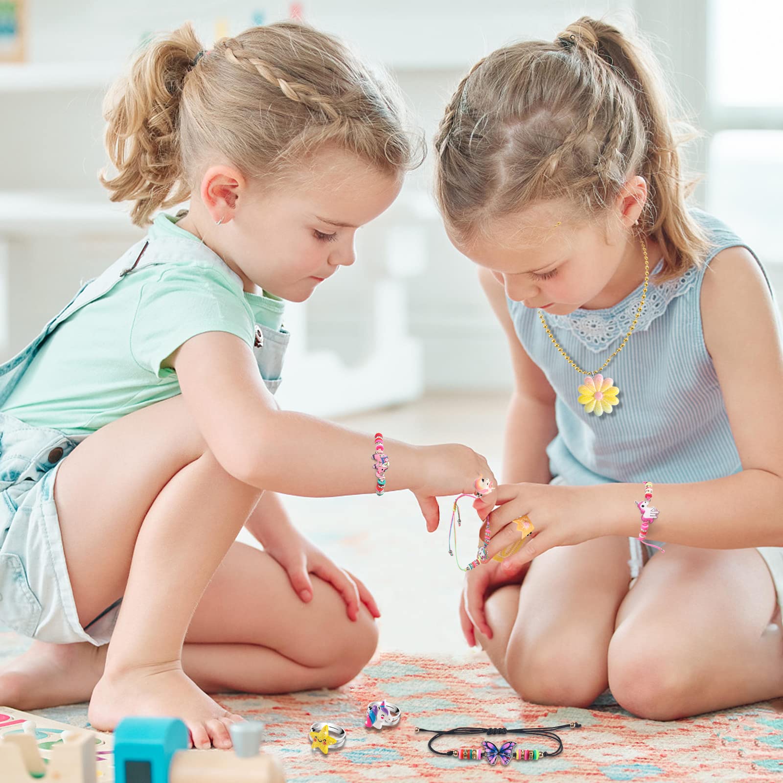 BeAndge gift box packaging; ready-to-gift presentation for little fashionistas.