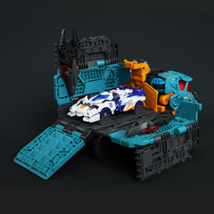 BEASTDRIVE Cyclops measures 22 cm tall for display