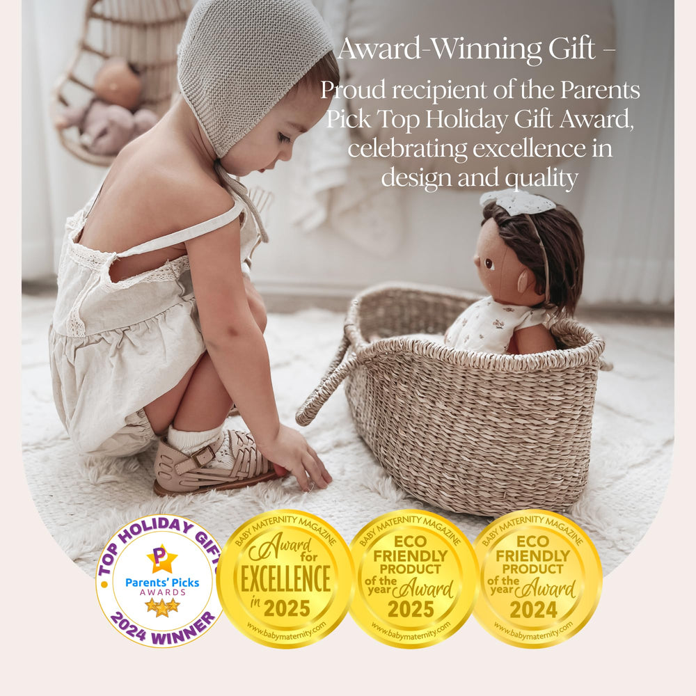 Award-winning BEBE BASK carrier bed adds stylish nursery décor for dolls