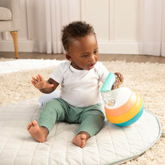 BEBÉ FUERTE Packaging highlights bilingual, kid-friendly fitness-inspired toy