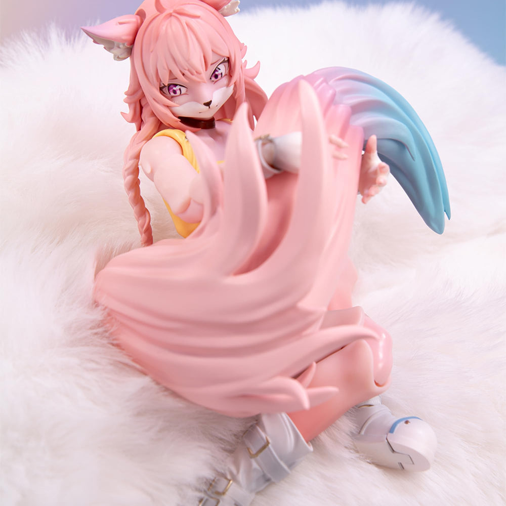 BEERISE LADOTOYS Mender Liya Alopex pink limited edition packaging ideal for collectors.