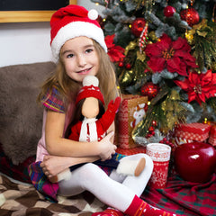 Bencailor hat enhances doll outfits with seasonal charm