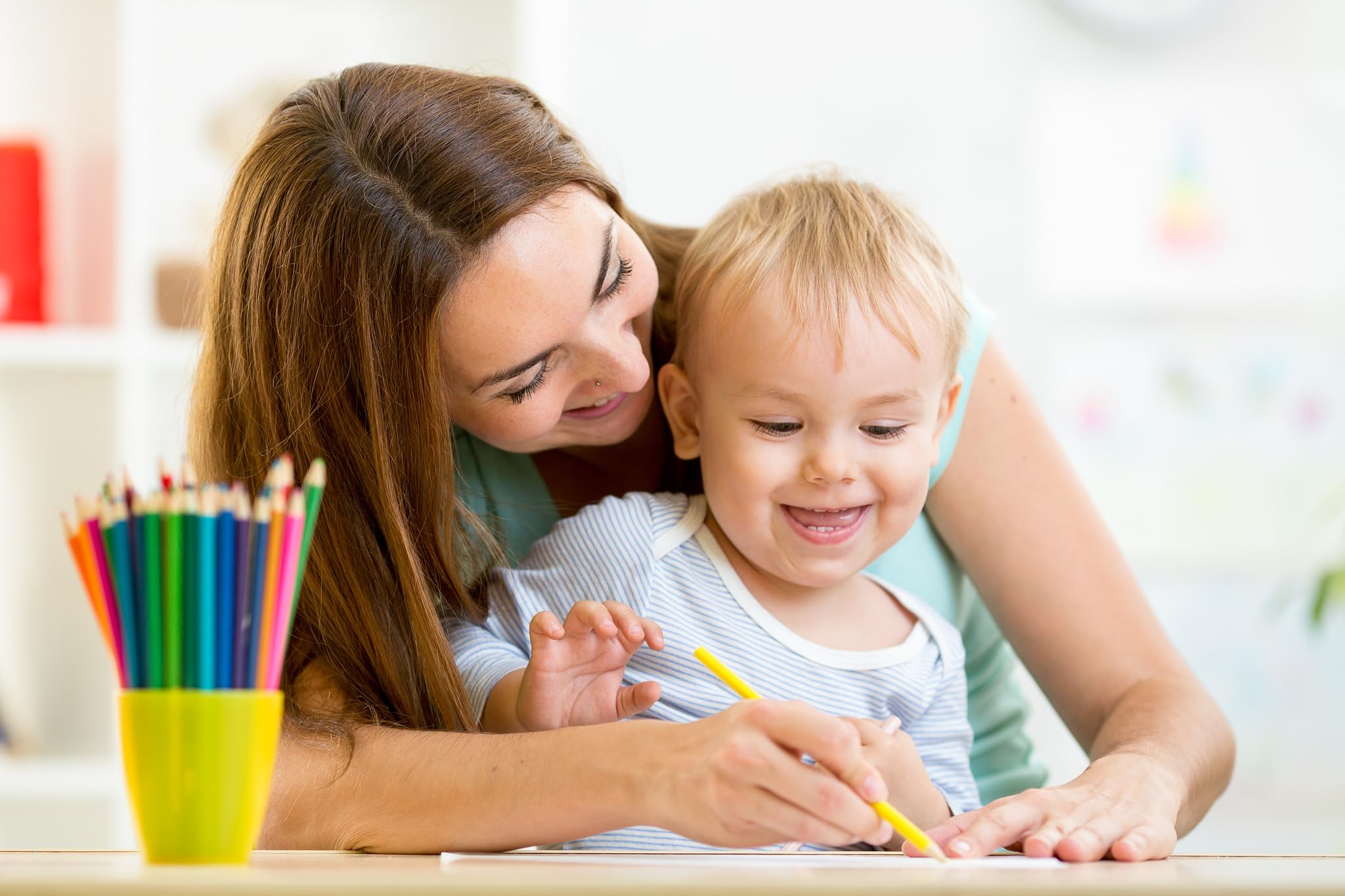 Bendon Imagine Ink marker reveals color on pages only, keeping surfaces clean and mess-free fun.