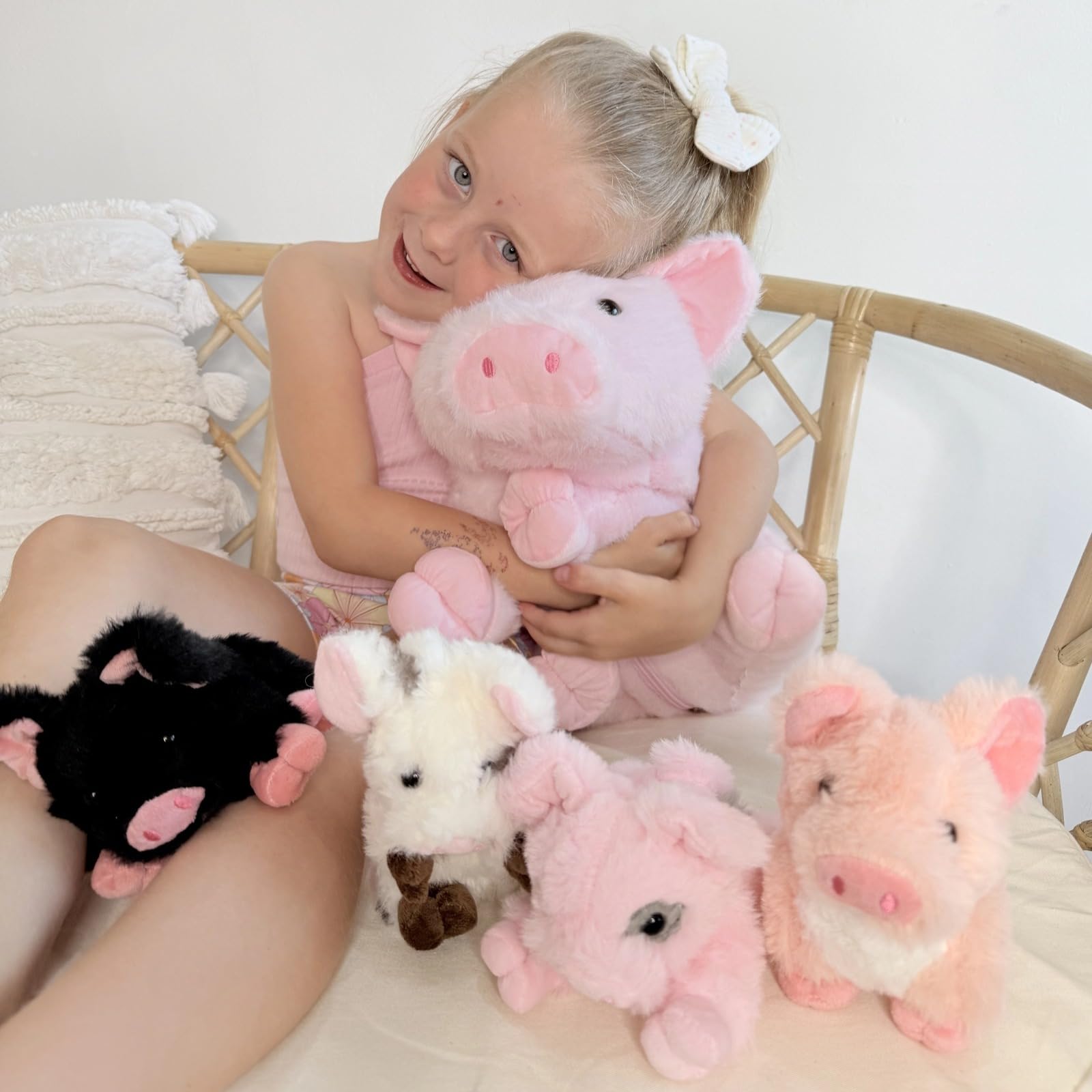 BENINY ultra-soft plush texture for cozy snuggles and naps.
