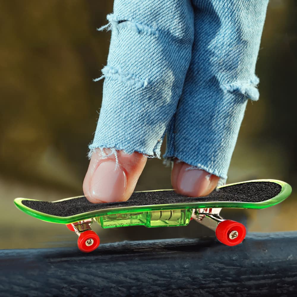 Beselley compact 3.74 inch finger skateboard fits easily in pockets.