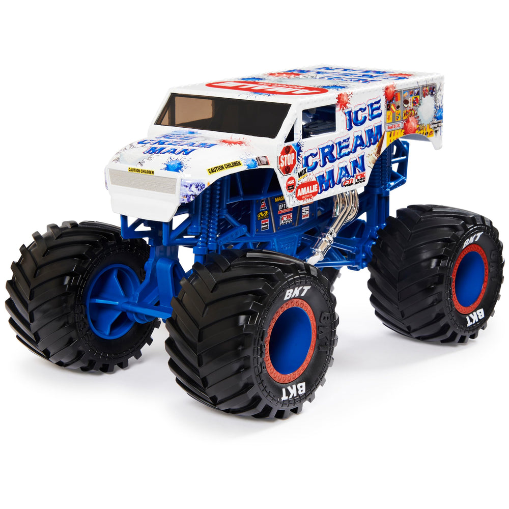 Beseloa suspension-action 1:24 truck enabling smoother jumps during play.