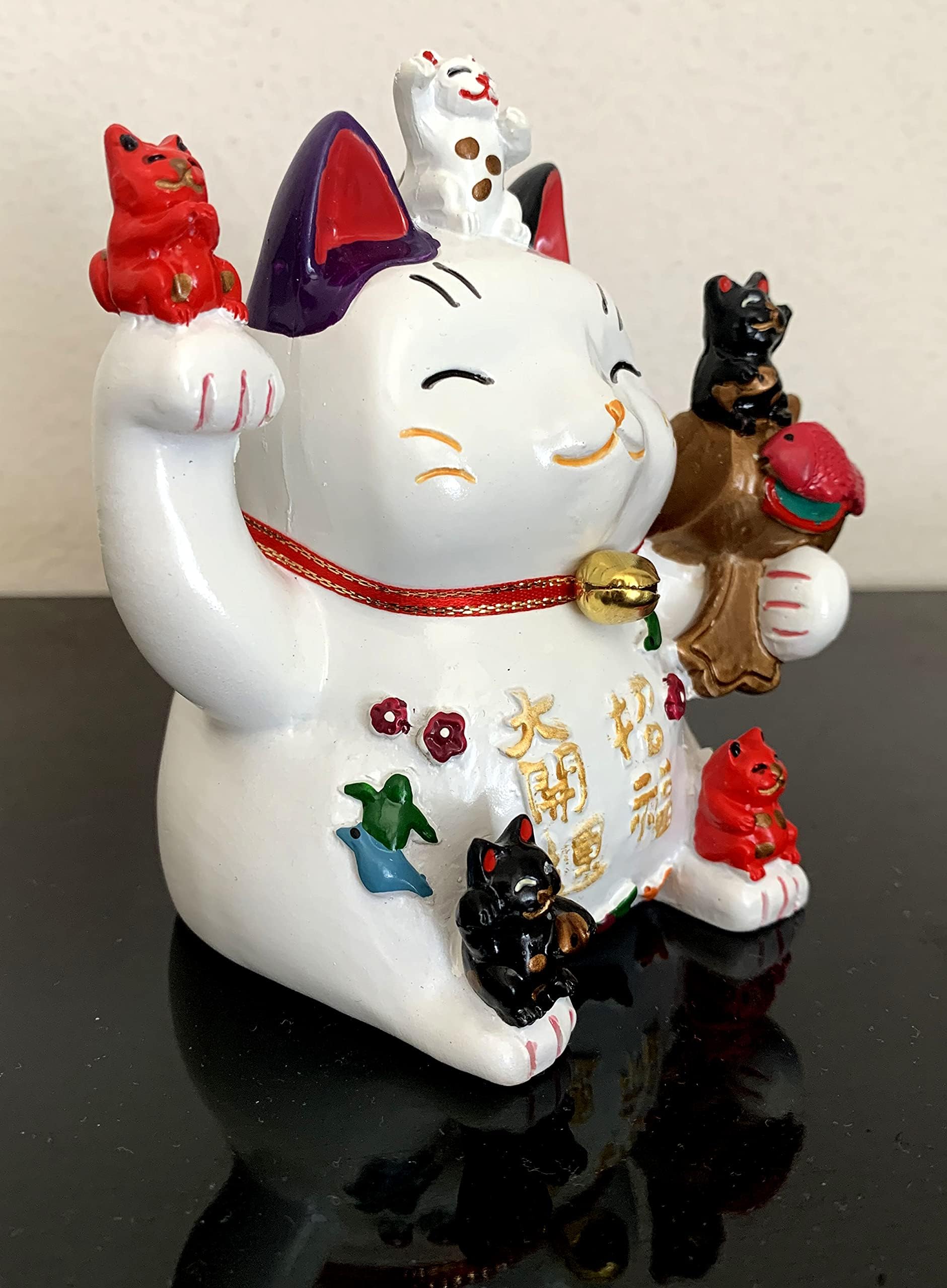 Betterdecor Maneki Neko packaging showcases a ready-to-gift presentation.
