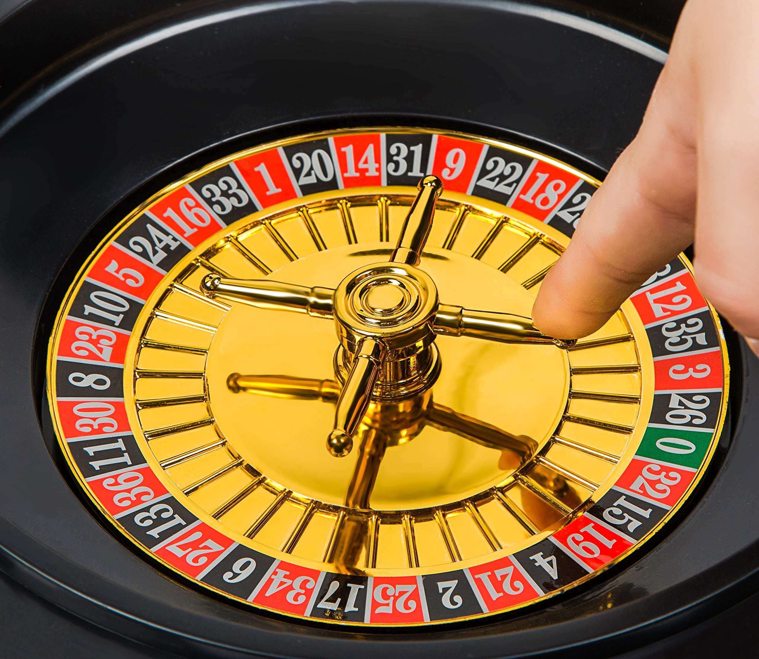 BETTERLINE party game set brings casino vibes home.