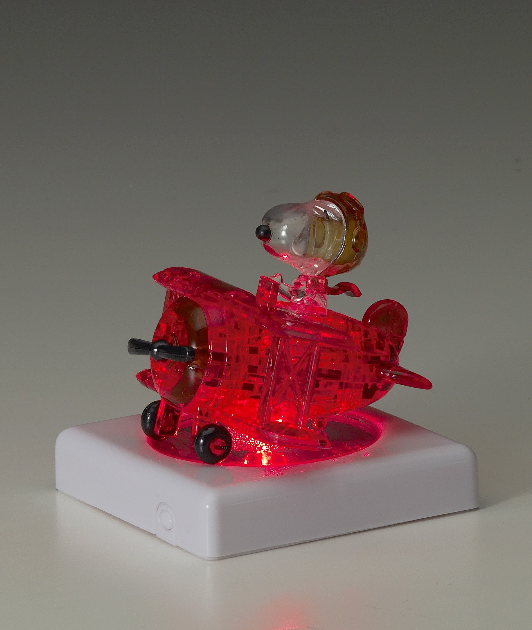 Beverly Crystal Puzzle Snoopy Flying Ace – close-up shows crisp facets.