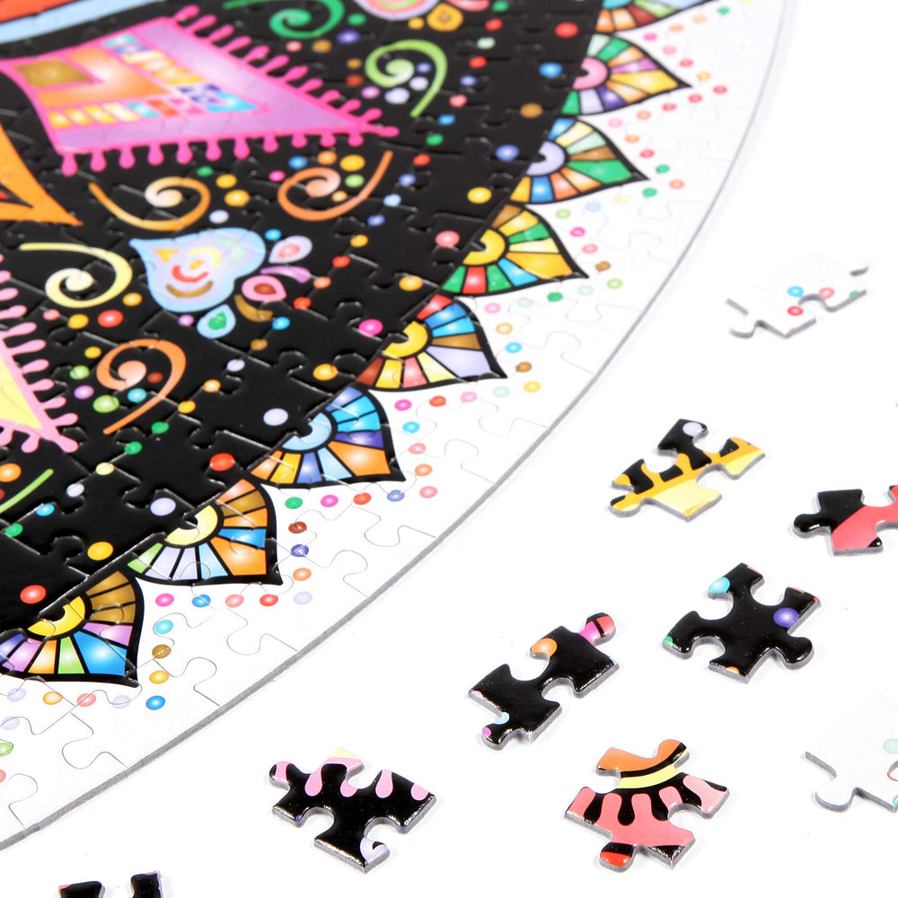 Bgraamiens puzzle back-side letter guides aid quick sorting.