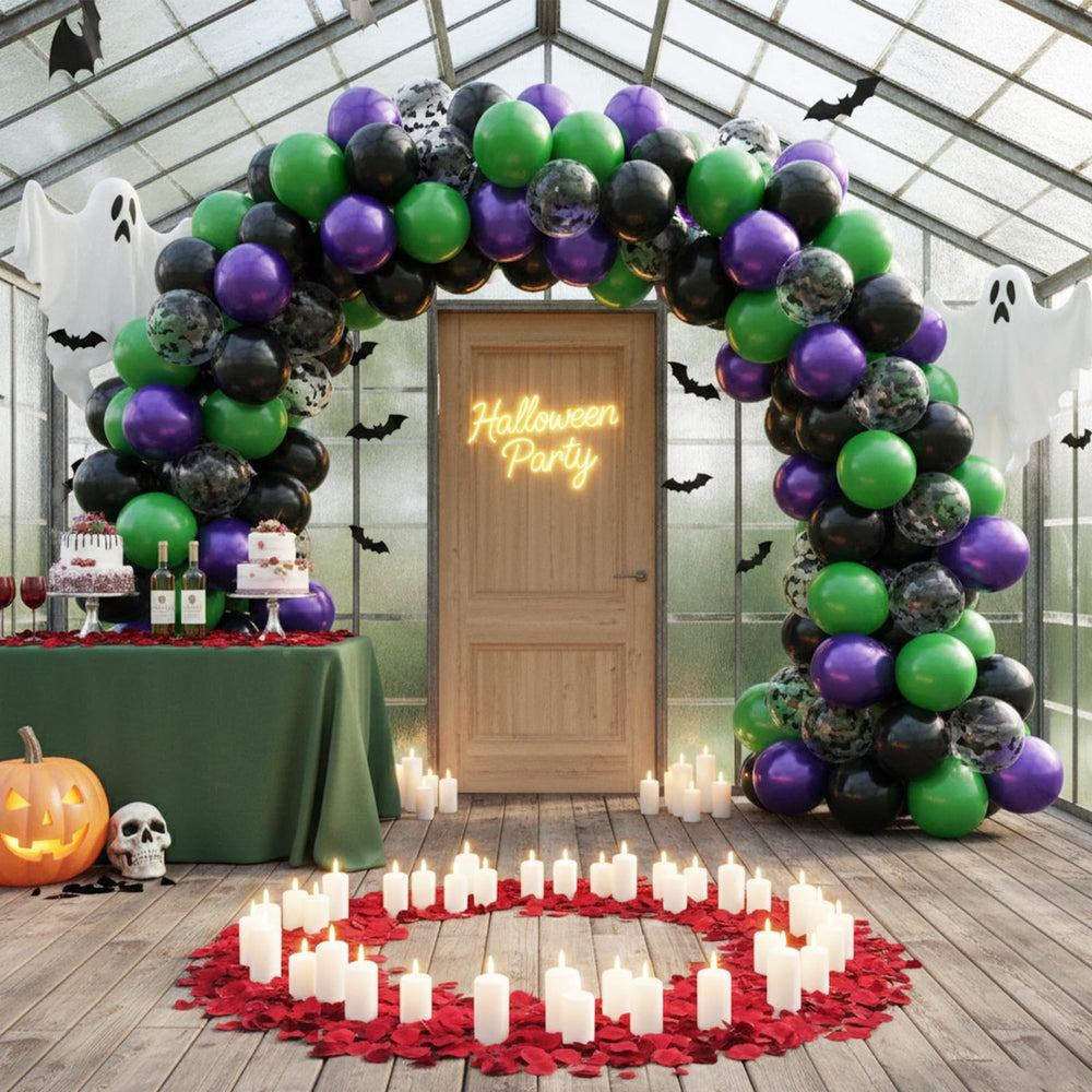 Biapian latex balloons featuring purple bat motif for classy Halloween party.